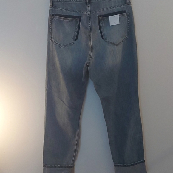 NWT Disclosed Distressed Mom Jeans with Cuffed Hem Medium/Light Wash‎ Size 31 - Picture 2 of 9